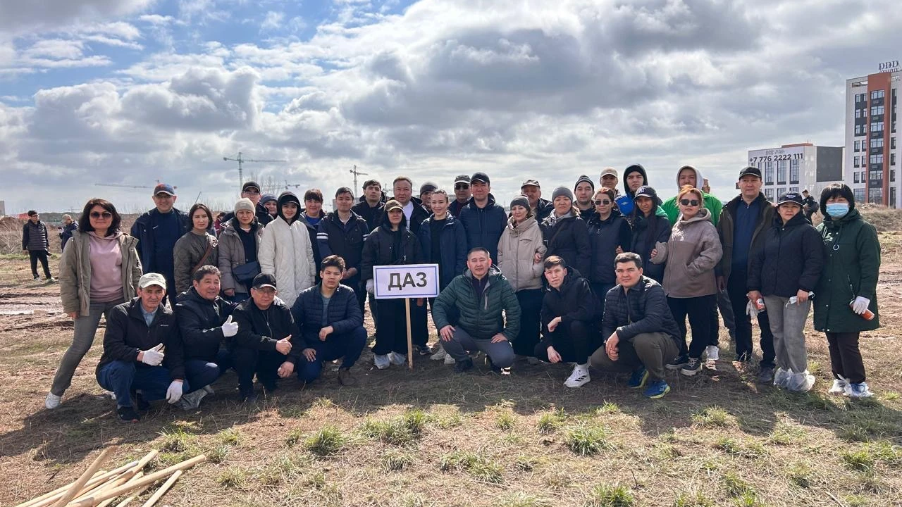 Работники Дирекции приняли участие в субботнике в рамках программы «Мөлдір бұлақ» 