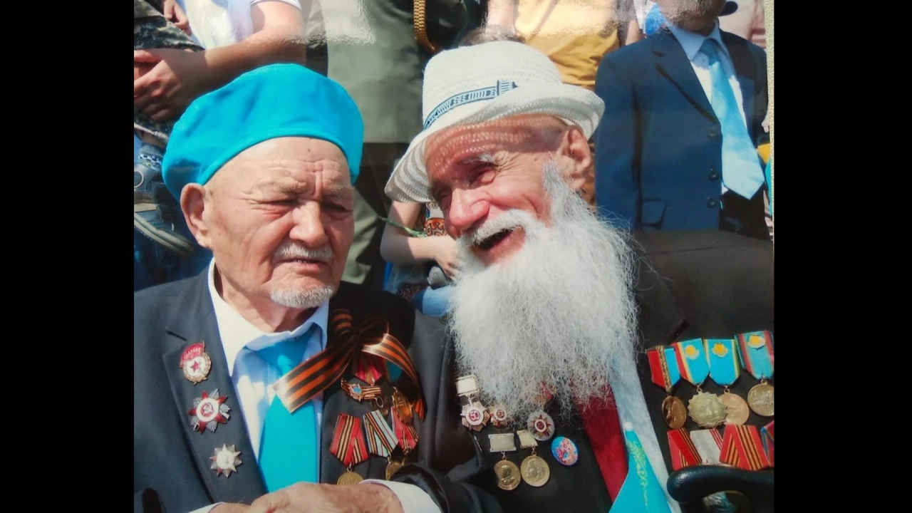 Мен әкеммен мақтанамын