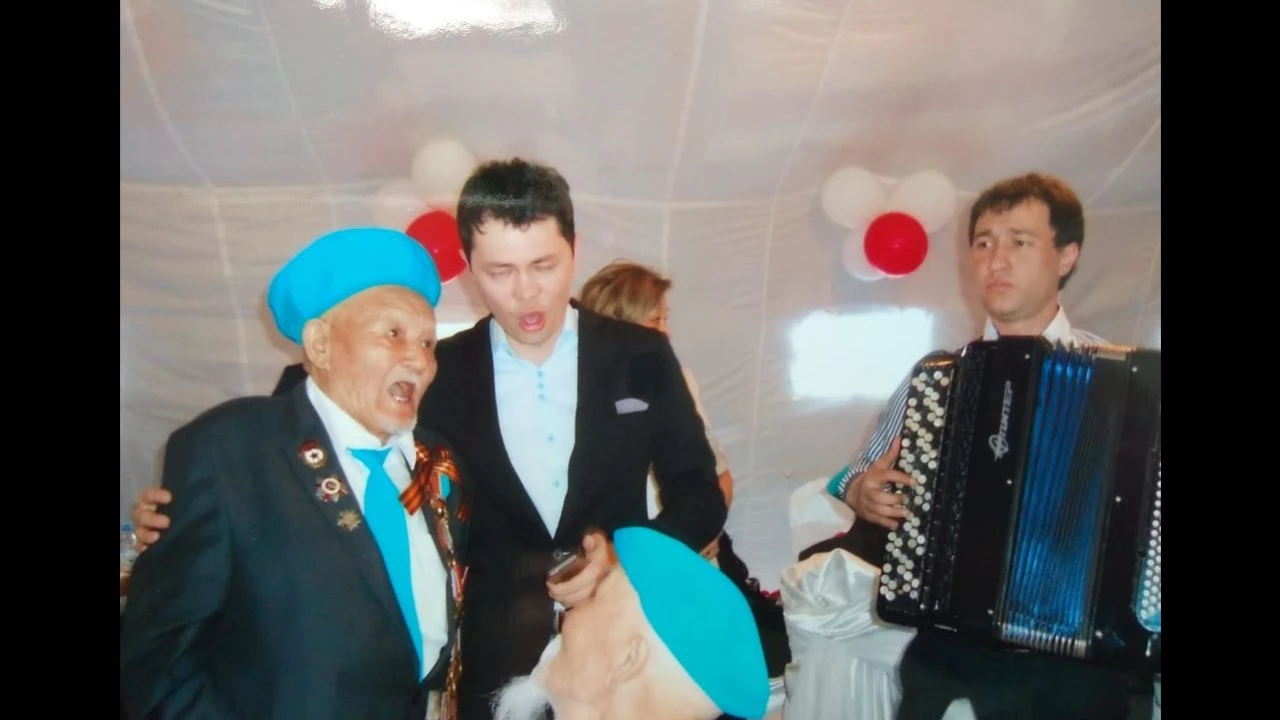 Мен әкеммен мақтанамын