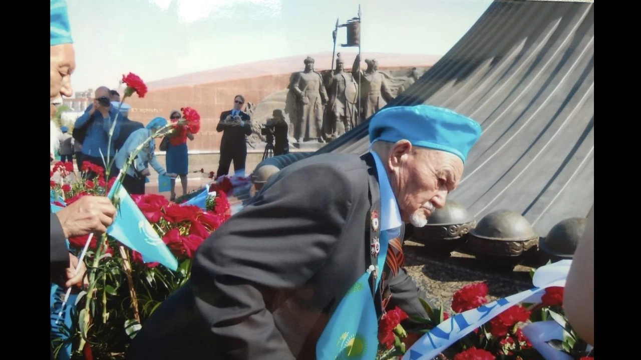 Мен әкеммен мақтанамын