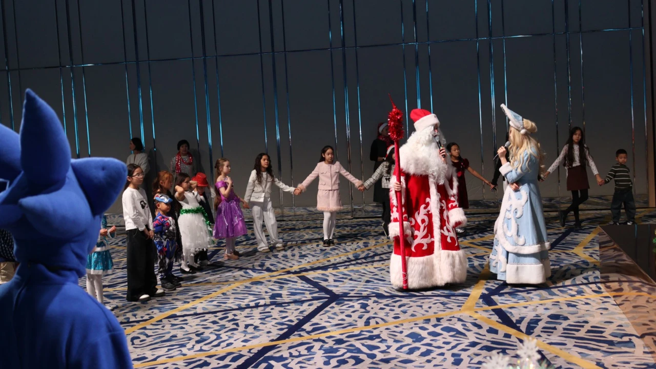 Әкімшілік ғимараттары дирекциясы жұмыскерлерінің балаларына арналған мереке: Жаңа жылдық кереметті өз көздеріңізбен көріңіз 